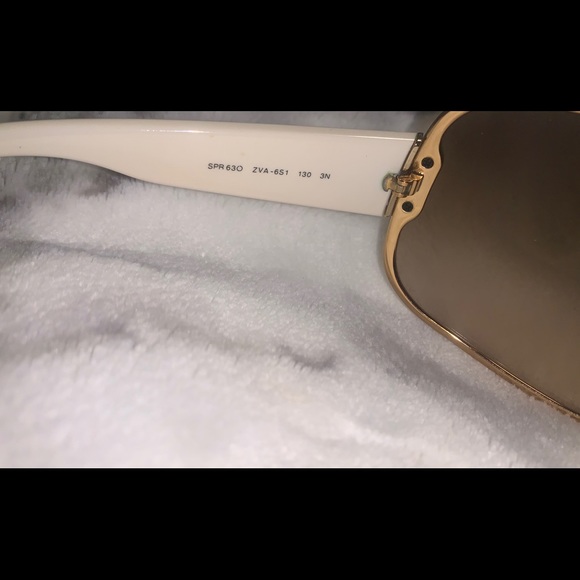 REAL Prada Sunglasses - Picture 3 of 6